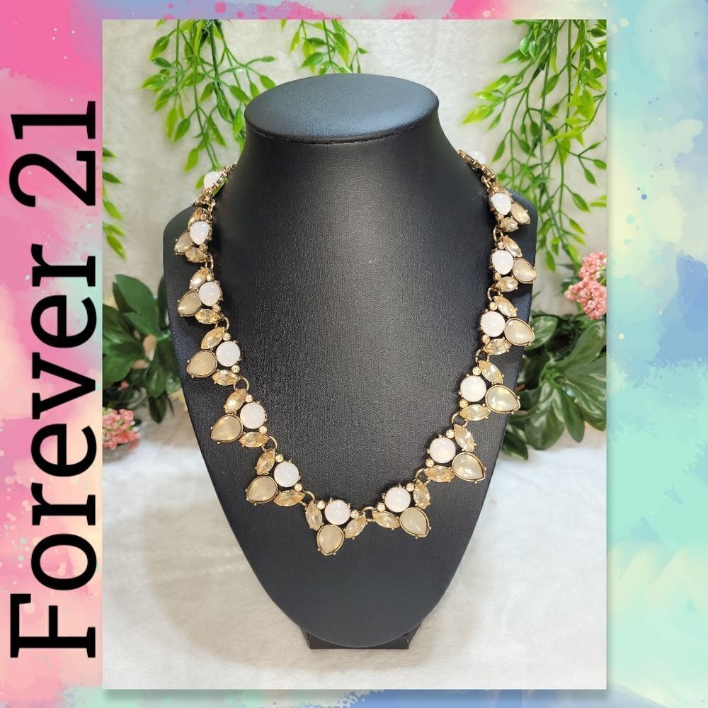 NWT Forever 21 Jeweled Necklace